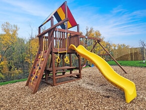 Boulevard Apartments & Townhomes in Marion, IA - Foto de edificio - Building Photo