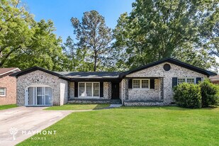 2851 Nantuckett Ave in North Charleston, SC - Building Photo