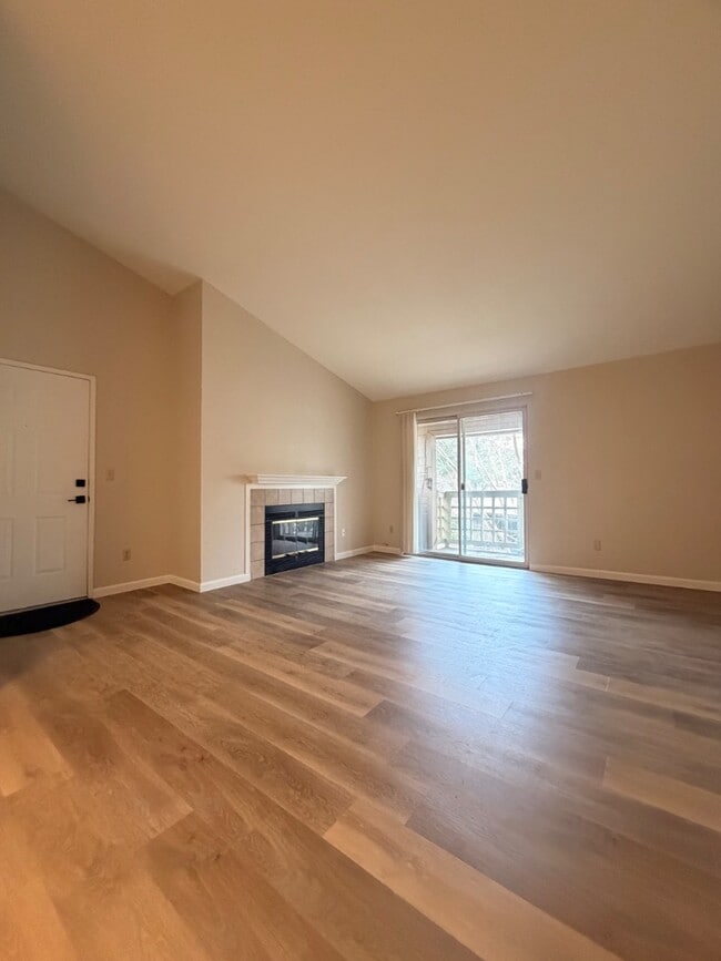 11150 Trinity River Dr in Rancho Cordova, CA - Building Photo - Building Photo