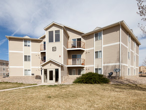 Heatherwood Apartments in Canon City, CO - Foto de edificio - Building Photo