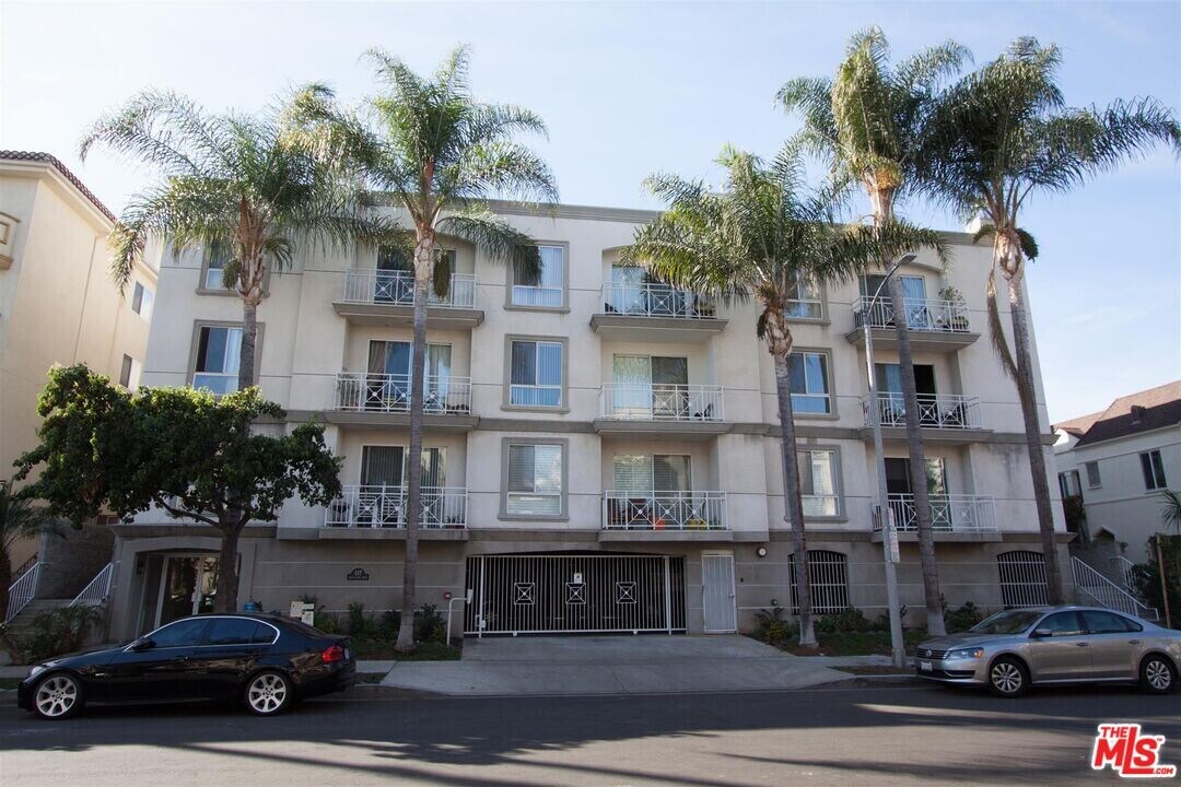 117 S Clark Dr-Unit -204 in West Hollywood, CA - Foto de edificio
