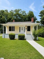 111 Bethune St S in Greenwood, SC - Building Photo