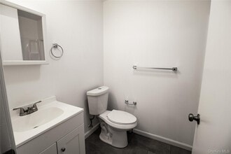 358 Concord Ln in Middletown, NY - Building Photo - Building Photo