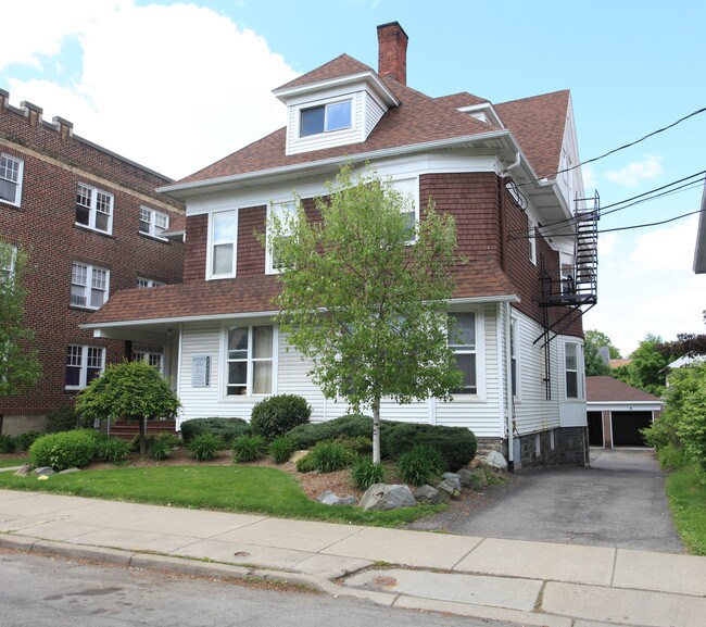 103 Murray St in Binghamton, NY - Foto de edificio - Building Photo