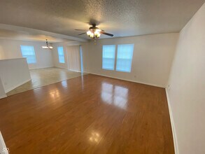 1305 Central Park Dr in Shelbyville, IN - Building Photo - Building Photo