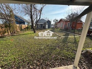 615 Delmar St in San Antonio, TX - Foto de edificio - Building Photo