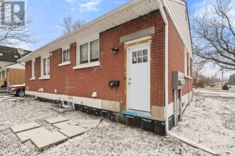 1 Steel St in Ottawa, ON - Building Photo - Building Photo