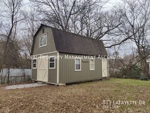831 Lafayette Dr in Rossville, GA - Building Photo - Building Photo