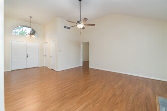 5306 Acorn Ct in League City, TX - Building Photo - Building Photo