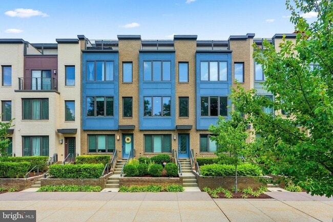 10413 Fernwood Rd in Bethesda, MD - Building Photo - Building Photo