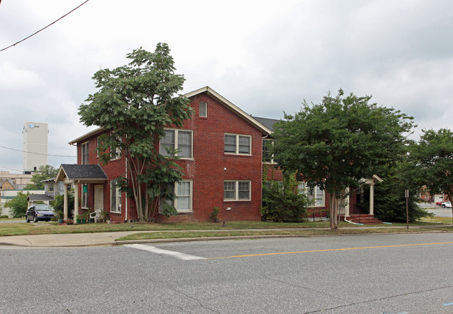 128-130 E 2nd Ave in Gastonia, NC - Building Photo - Building Photo