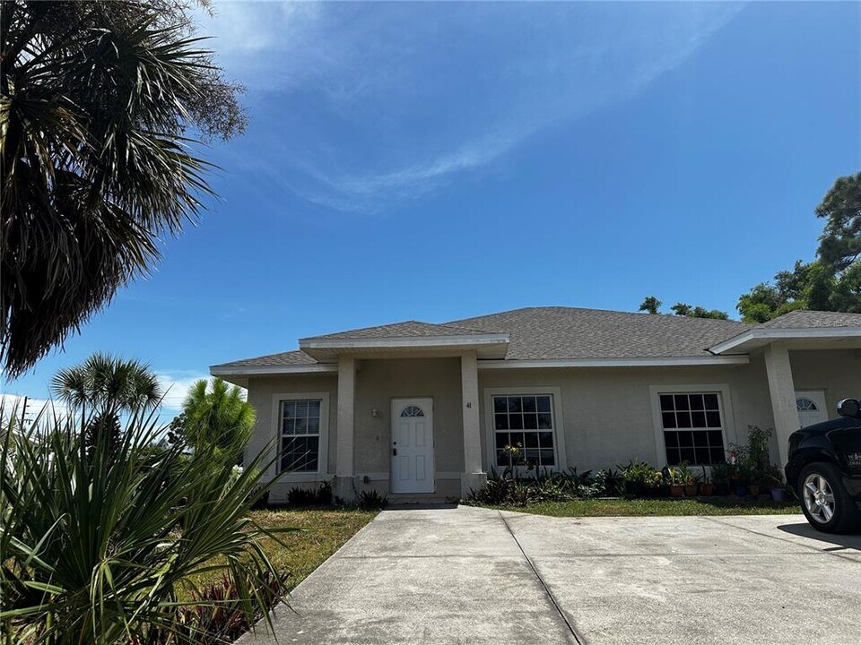 41 Lime St in Englewood, FL - Building Photo