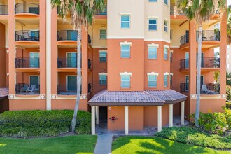 Boca Sands Condos in St Pete Beach, FL - Foto de edificio - Building Photo