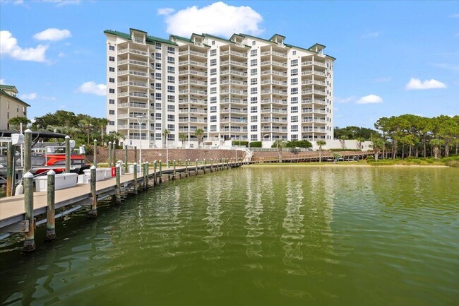 property at 662 Harbor Blvd