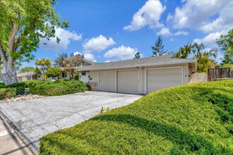 1775 Springer Rd in Mountain View, CA - Building Photo - Building Photo