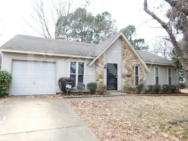 property at 3037 Leeridge Dr