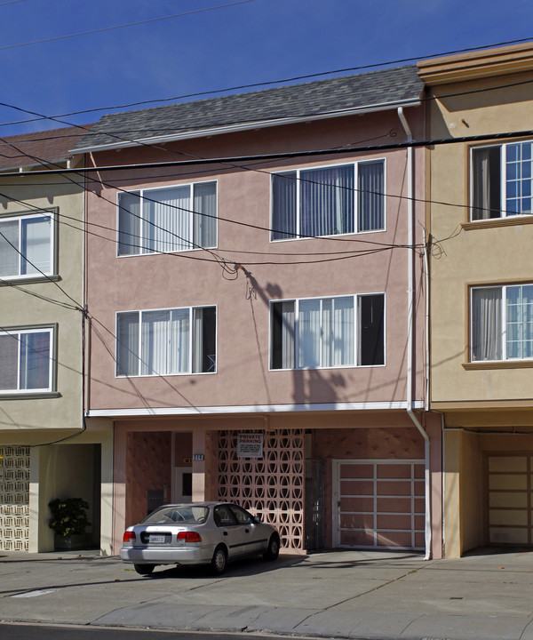 214 88th St in Daly City, CA - Building Photo