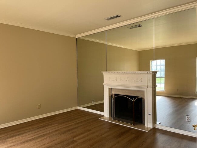 500 S Dresden Ct in Shreveport, LA - Building Photo - Building Photo