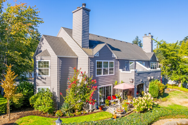 French Prairie Village Apartments in Wilsonville, OR - Building Photo - Primary Photo