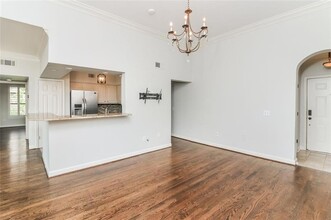 3777 Peachtree Rd NE, Unit 1237 in Atlanta, GA - Building Photo - Building Photo