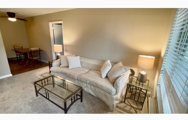 2601 Hillsboro Pike, Unit Villager
