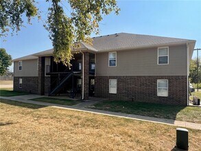 115 Sadie Ln in Centerton, AR - Foto de edificio - Building Photo