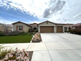 14305 Pemberley Passage Ave in Bakersfield, CA - Building Photo