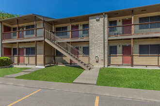 Eagles Landing in Beeville, TX - Foto de edificio - Building Photo