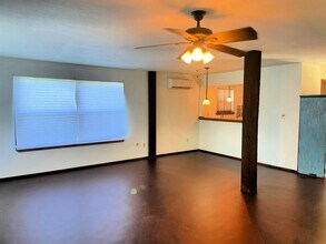 1472 Lakeside Dr in Huntsville, TX - Building Photo - Building Photo