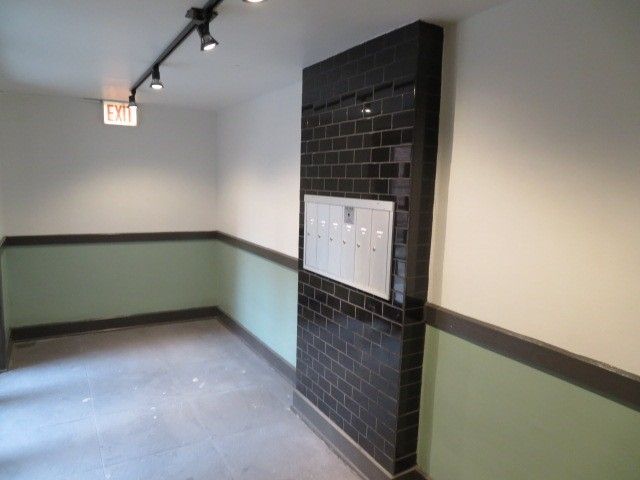 845 W Agatite Ave in Chicago, IL - Foto de edificio - Building Photo