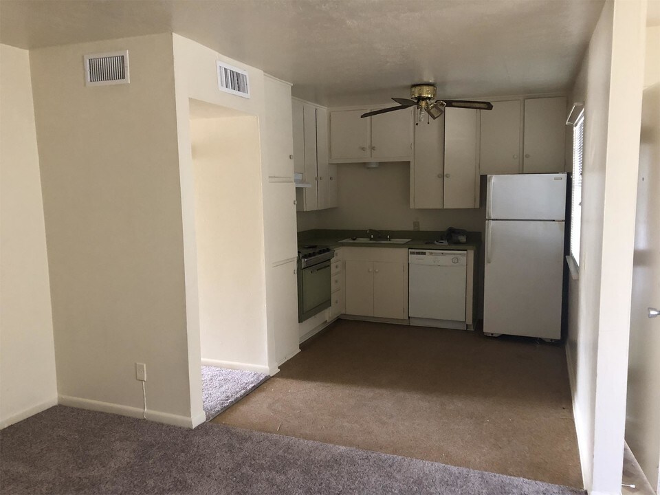 3800 E 29th St-Unit -1 in Bryan, TX - Foto de edificio
