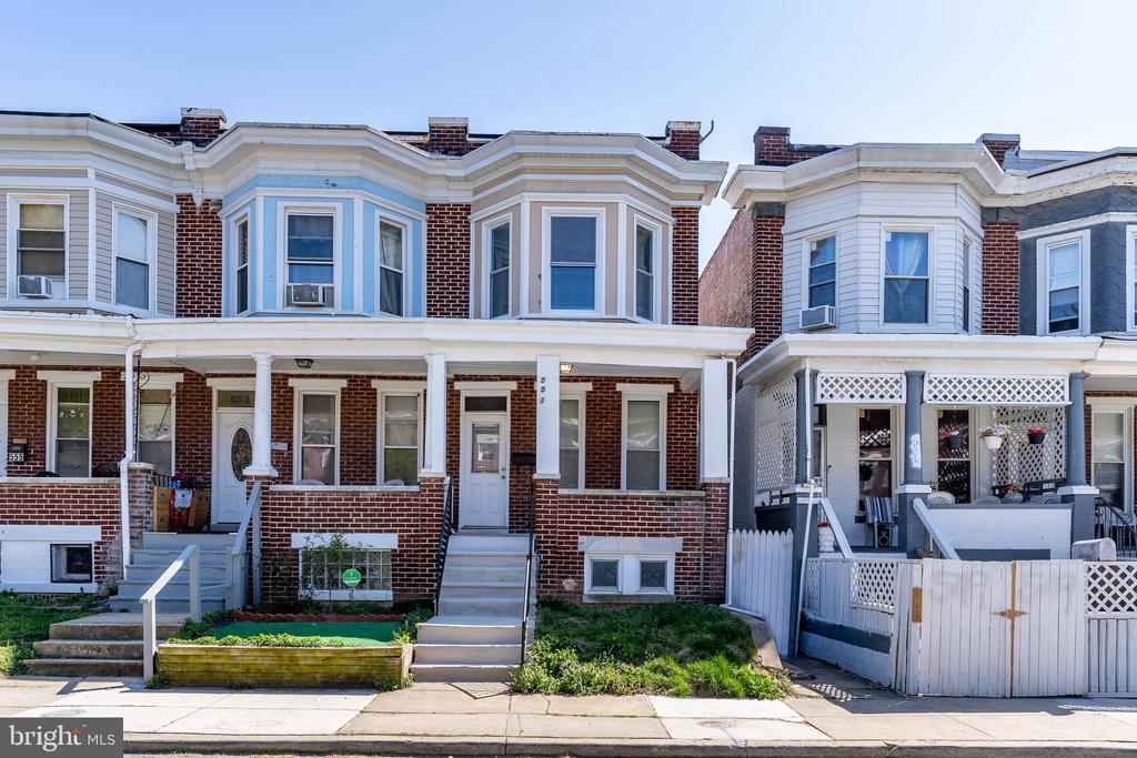 551 E 38th St in Baltimore, MD - Building Photo
