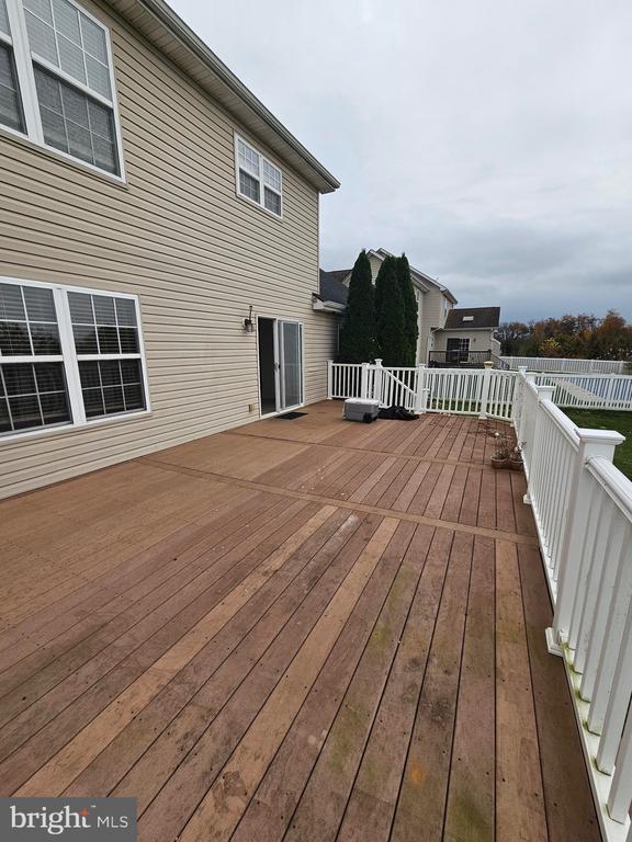 property at 830 Woodline Dr