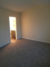2703 Claybrooke Dr in Baltimore, MD - Foto de edificio - Building Photo