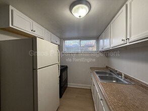 1952 Oswego St in Aurora, CO - Building Photo - Building Photo