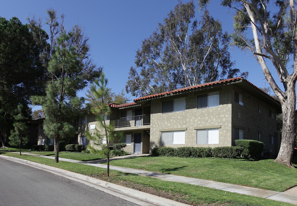 The Lakes at Corona in Corona, CA - Foto de edificio