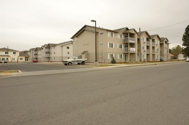 Falls Creek in Coeur d'Alene, ID - Building Photo - Building Photo