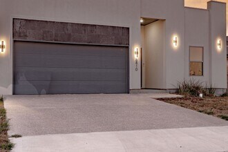 5410 Travesia Ct in Laredo, TX - Building Photo - Building Photo