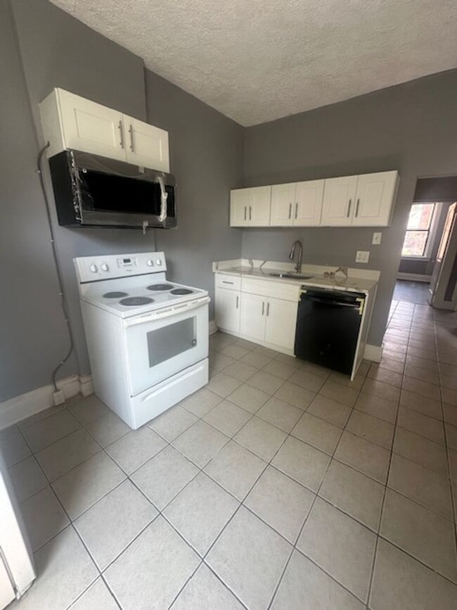 property at 3017 Ashlyn St