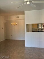 1235 Reserve Way, Unit 5 in Naples, FL - Building Photo