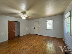 1415 E Elm St in Springfield, MO - Building Photo - Building Photo