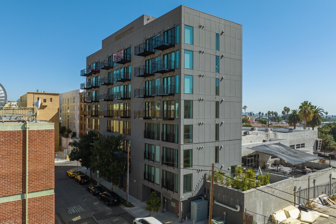 Premiere Hollywood in Los Angeles, CA - Building Photo