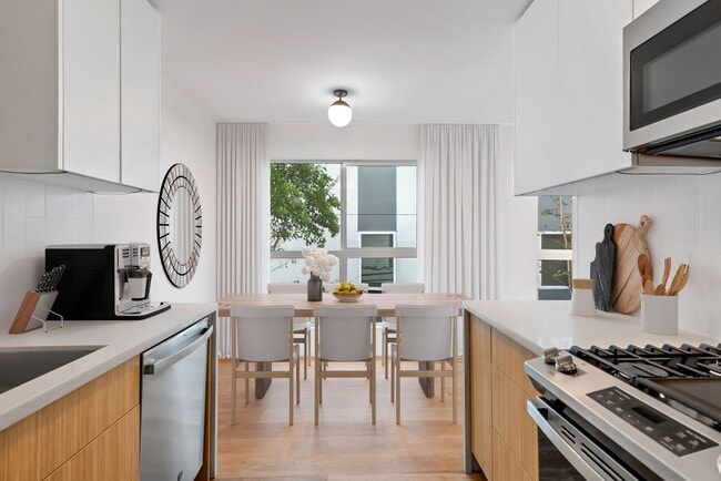 1563 Gordon St in Los Angeles, CA - Building Photo - Building Photo