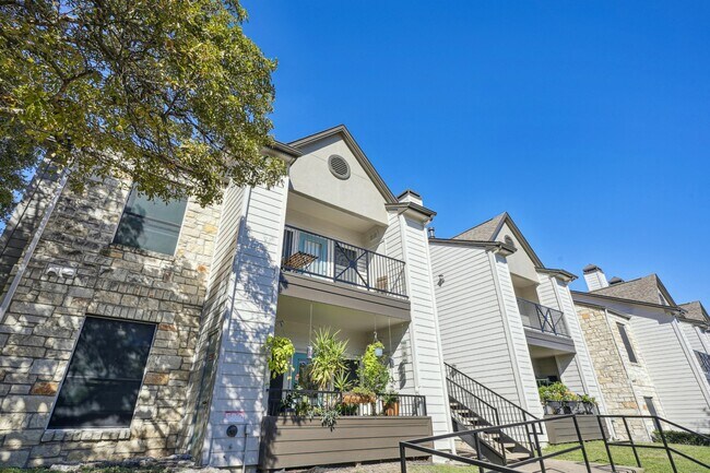 On The Green in Austin, TX - Foto de edificio - Building Photo