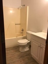 921 W 15th Ln in Portales, NM - Building Photo - Building Photo