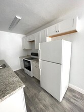 312 10th Ave Dr W-Unit -314 in Bradenton, FL - Building Photo - Building Photo