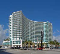 The Plaza at Oceanside in Pompano Beach, FL - Foto de edificio - Building Photo