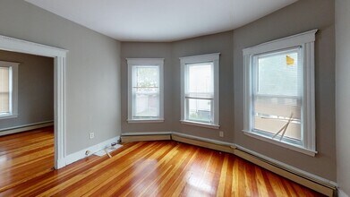18 Gilmore St in Everett, MA - Building Photo - Building Photo