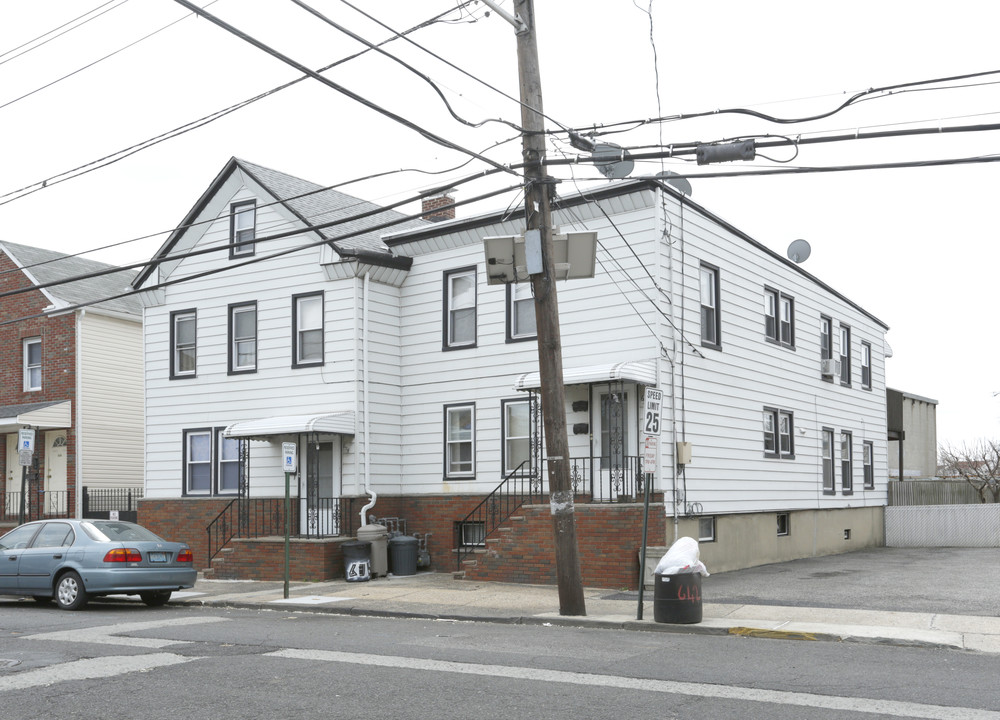 634-636 4th Ave in Elizabeth, NJ - Building Photo