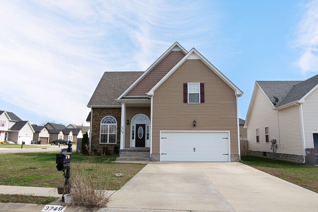 property at 3749 Silver Fox Ct